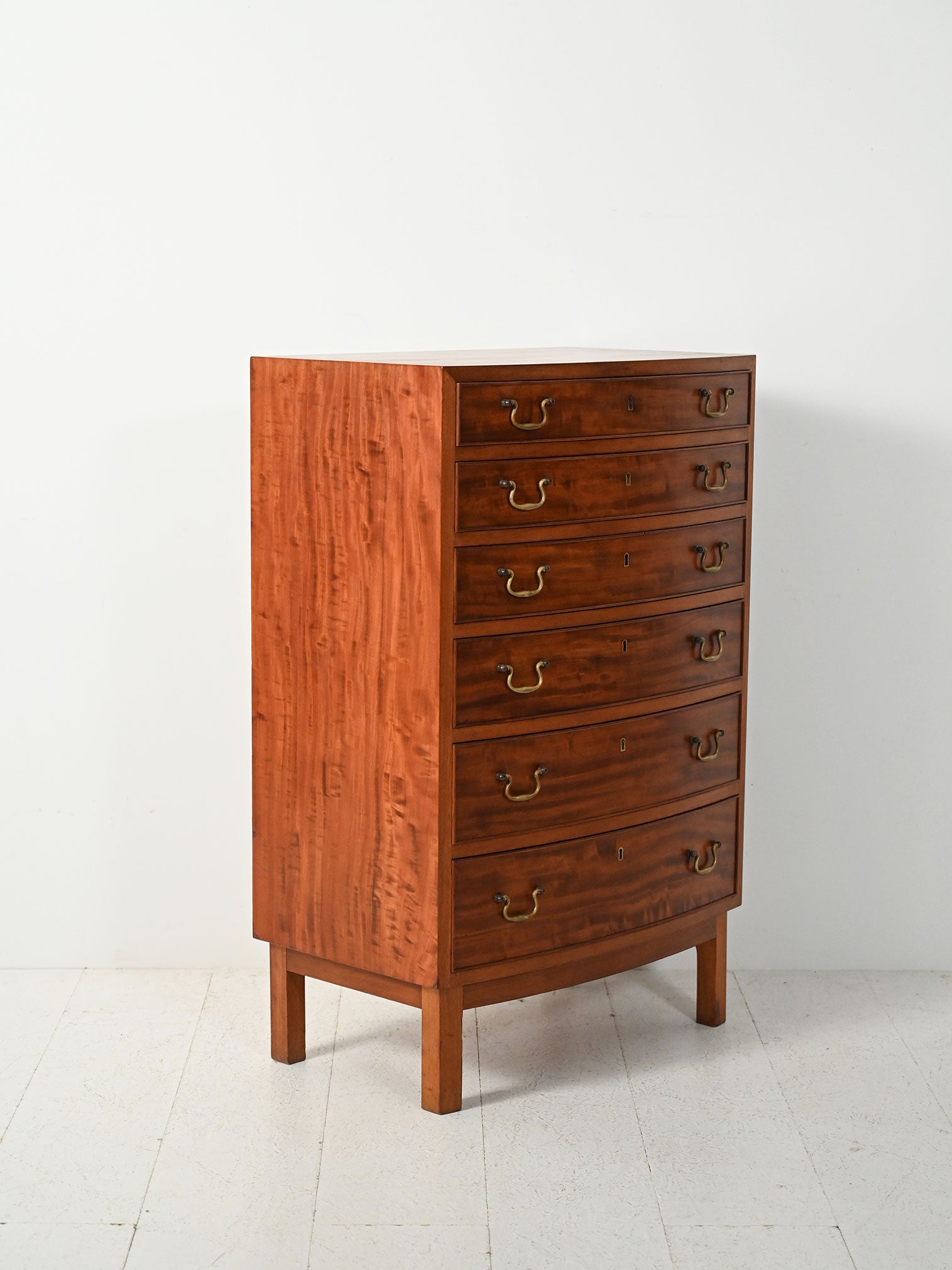 Sestina scandinava in mogano con maniglie in ottone 3