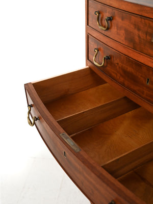 Sestina scandinava in mogano con maniglie in ottone 9