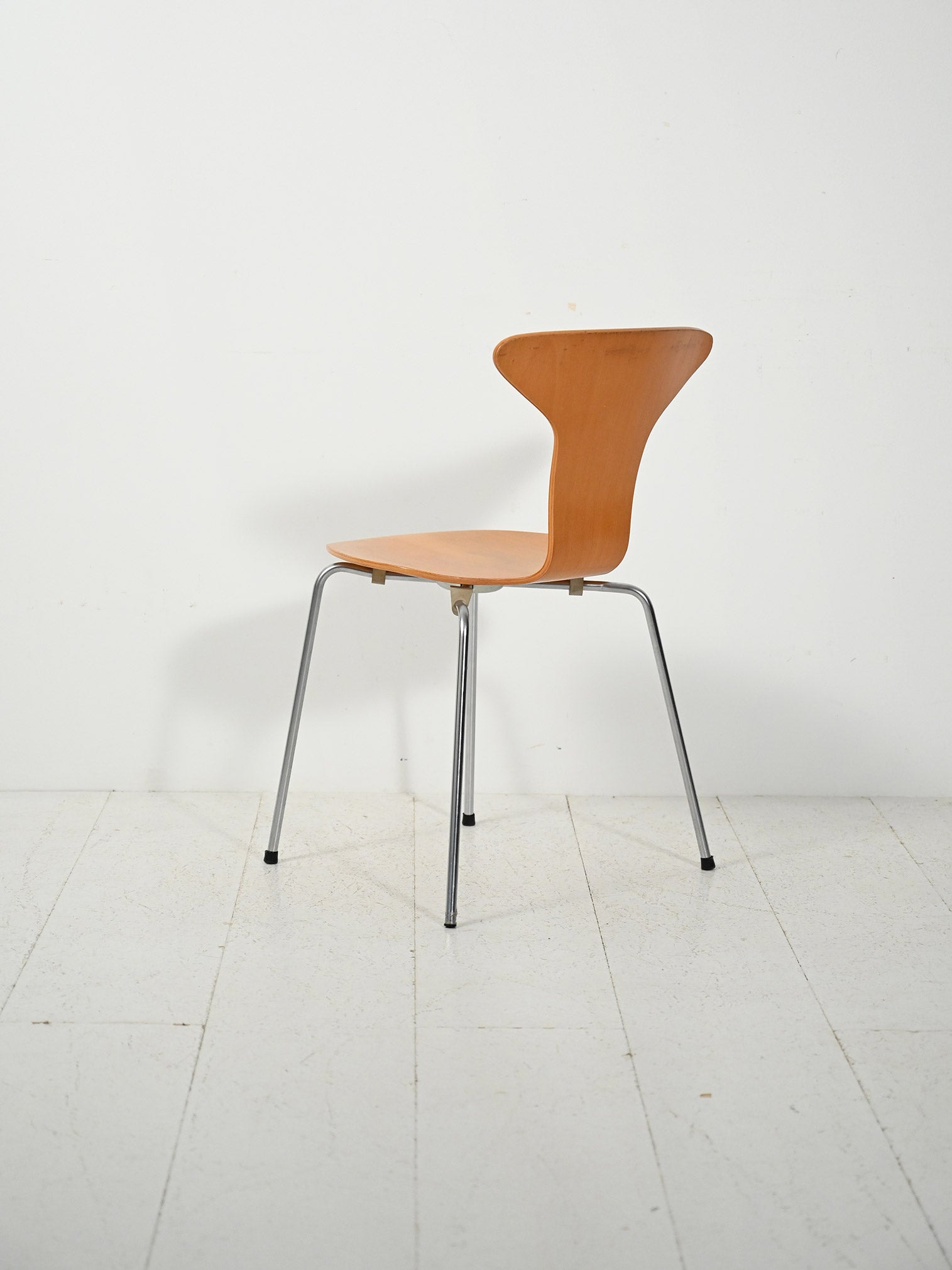 Set di 4 sedie “Mosquito” di Arne Jacobsen 3