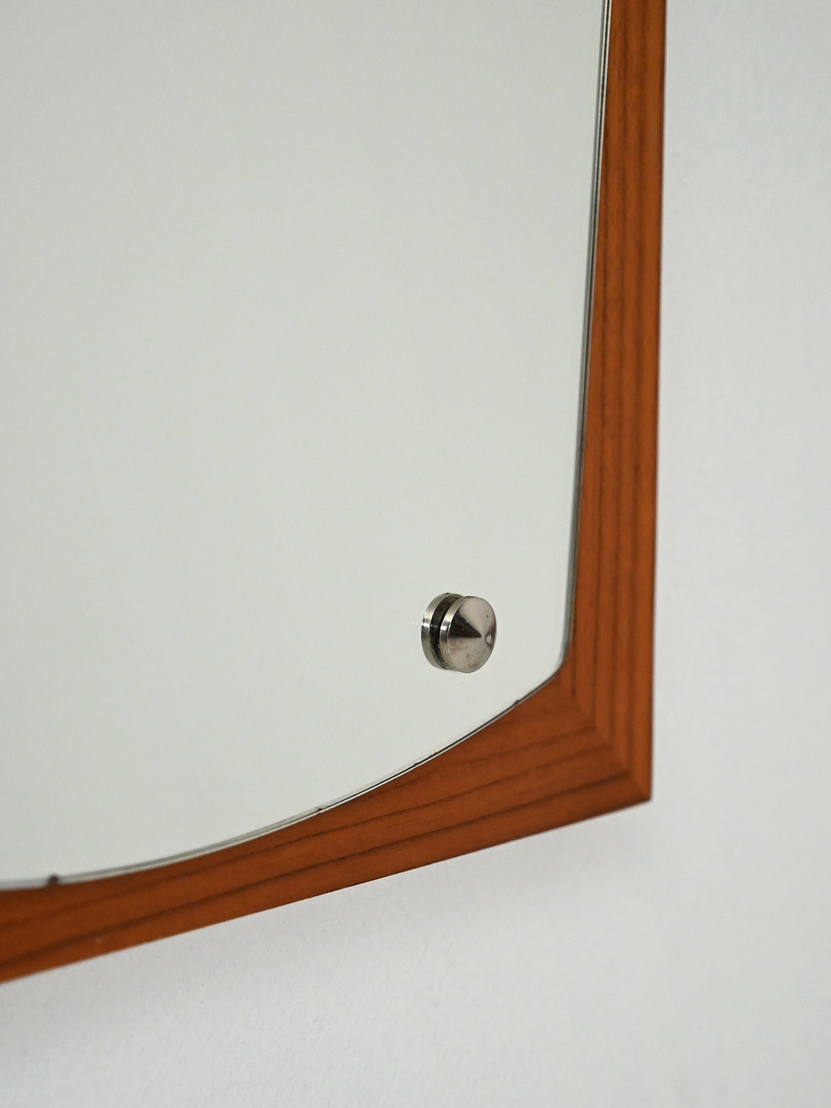 Specchio scandinavo da parete anni ’50 in mogano