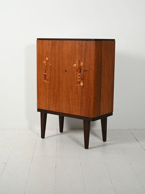 Mobile bar scandinavo degli anni '40 con intarsi