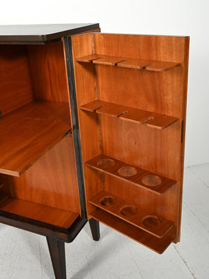 Mobile bar scandinavo degli anni '40 con intarsi