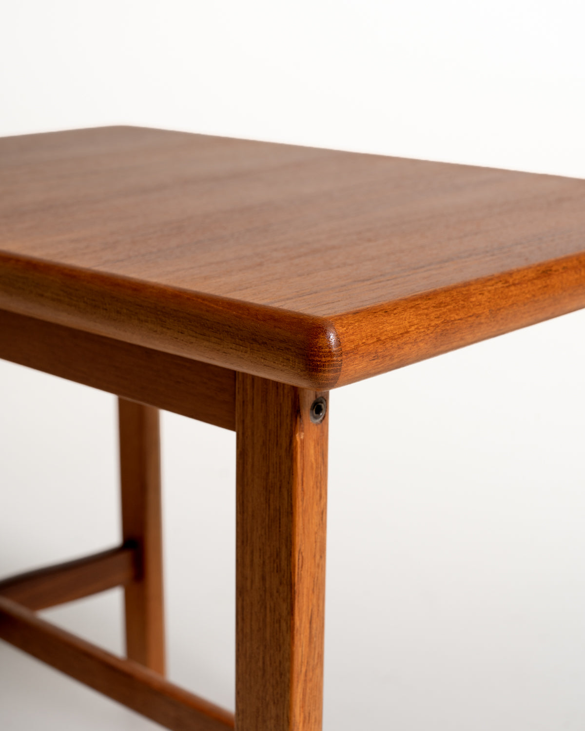 Tavolino in teak prodotto da Alberts, 1967