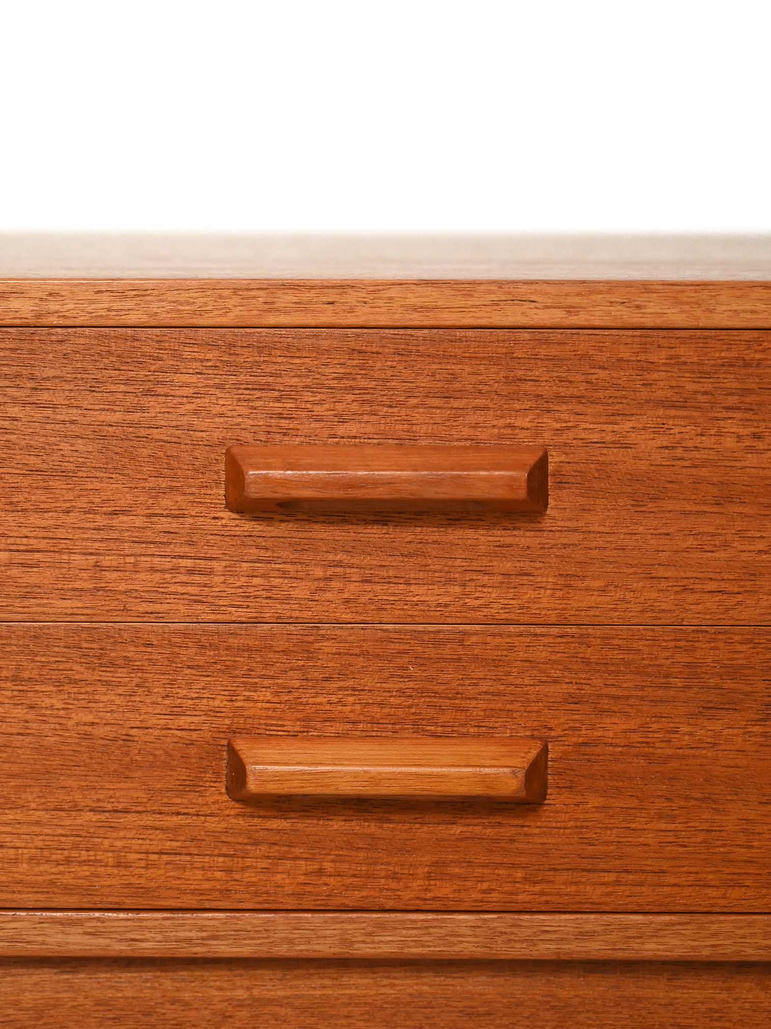 Comodino scandinavo in teak anni ’60 5