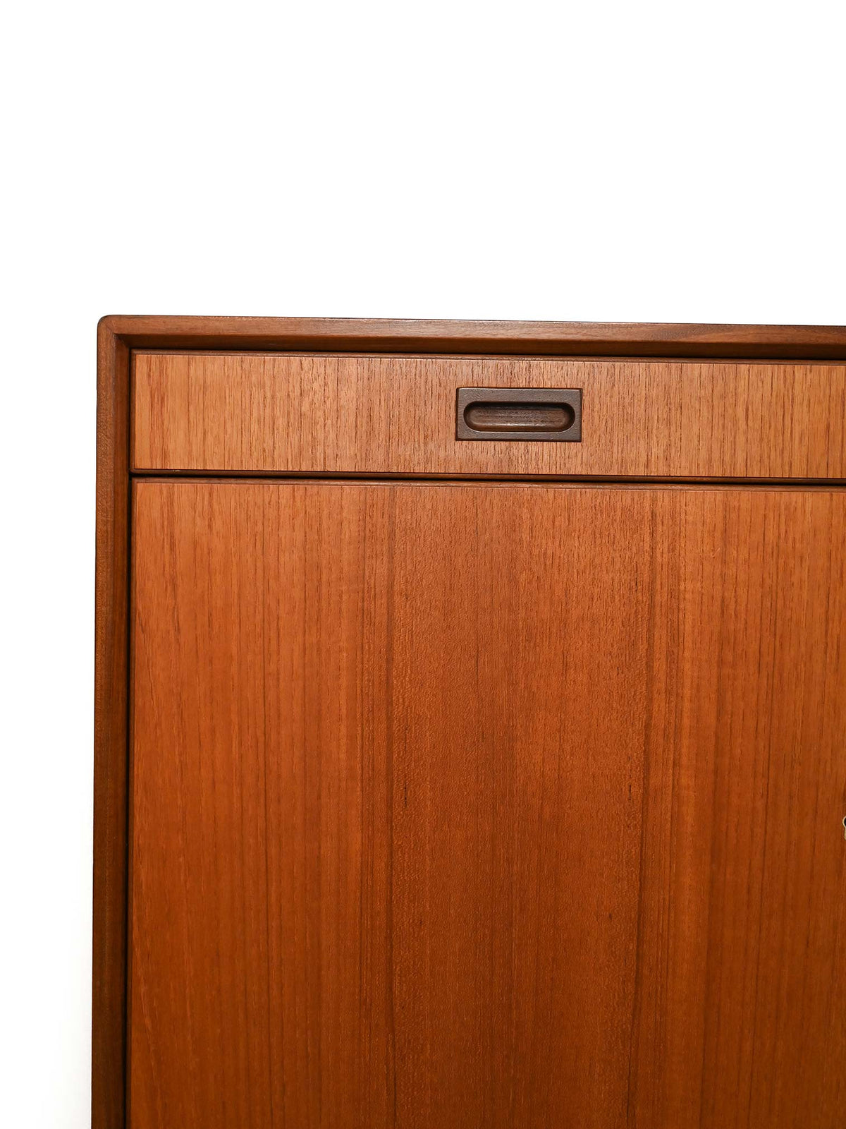Highboard scandinavo anni 60–70 di “Skaraborgs”