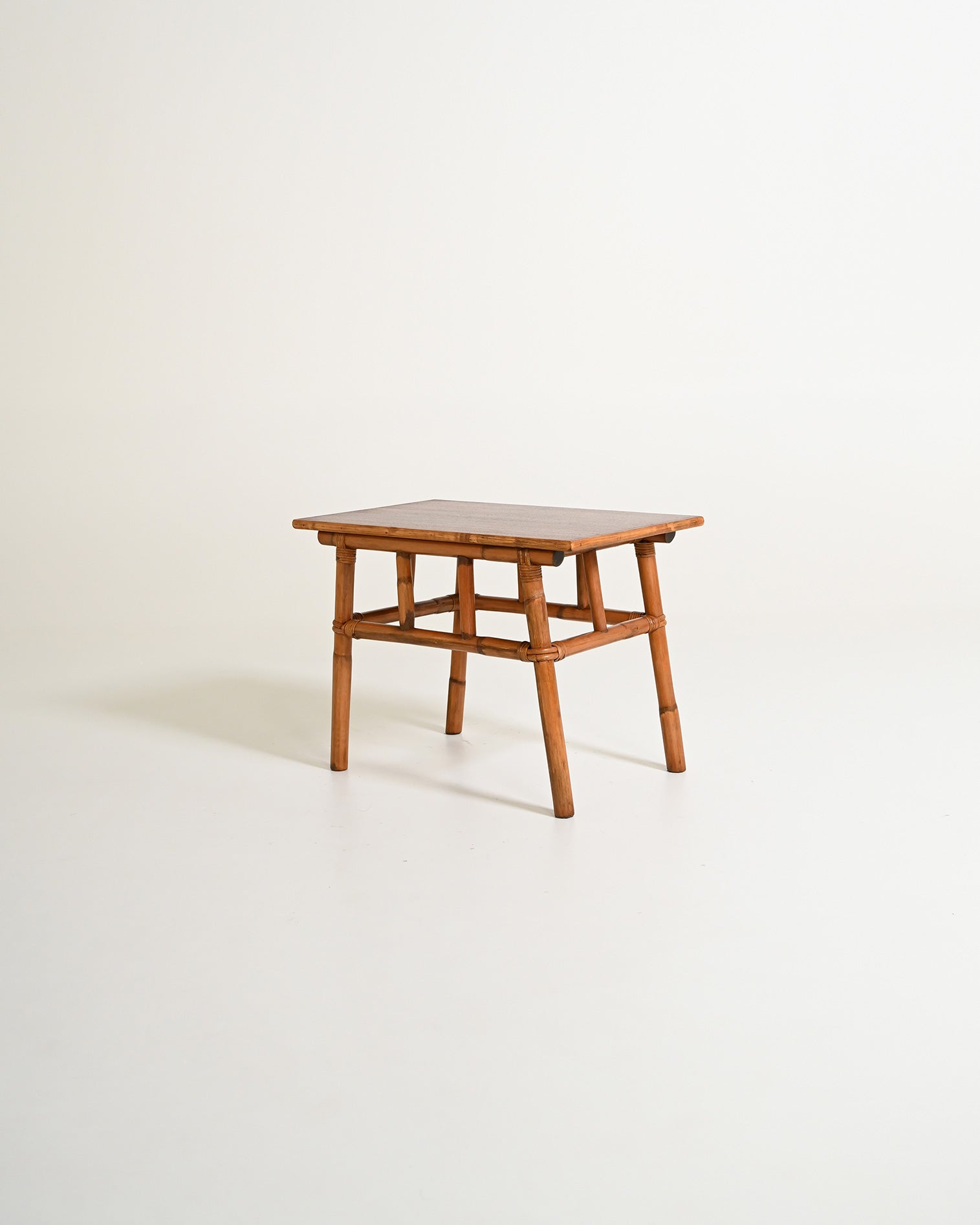 Tavolino in bambù e legno anni '60
