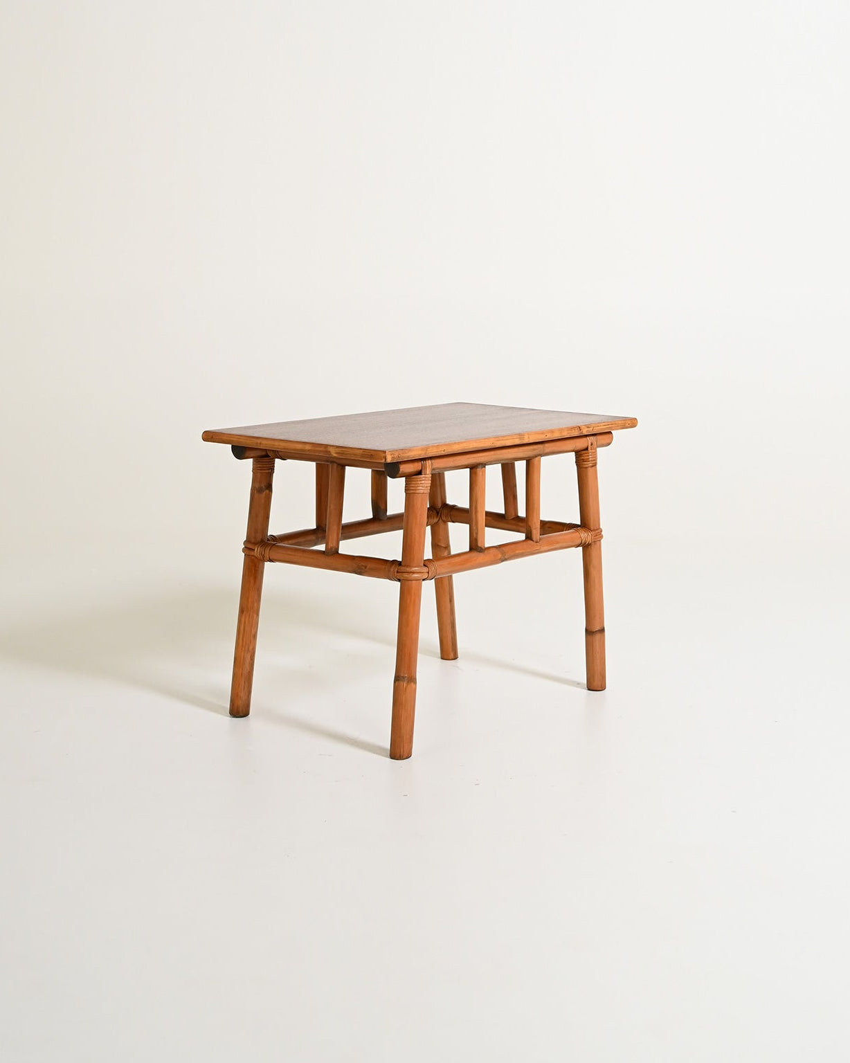 Tavolino in bambù e legno anni '60
