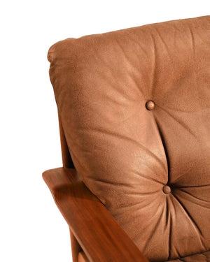 Coppia di poltrone scandinave in pelle con pouf, anni ’60 12