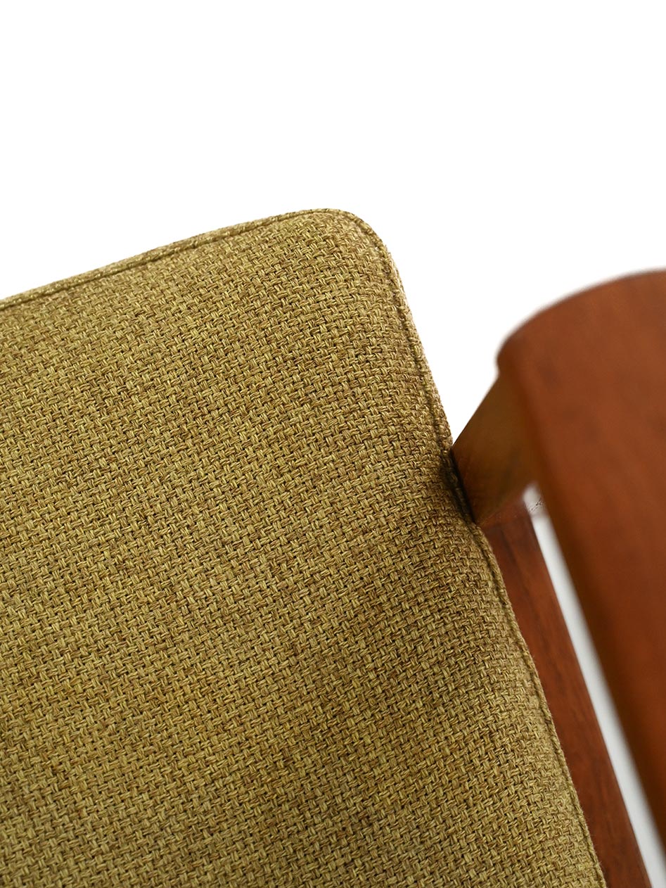 Coppia di poltrone danesi in teak con tappezzeria verde