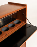 Mobile bar “SK661” in teak di Johannes Andersen per J. Skaaning & Søn, Danimarca, anni ’60