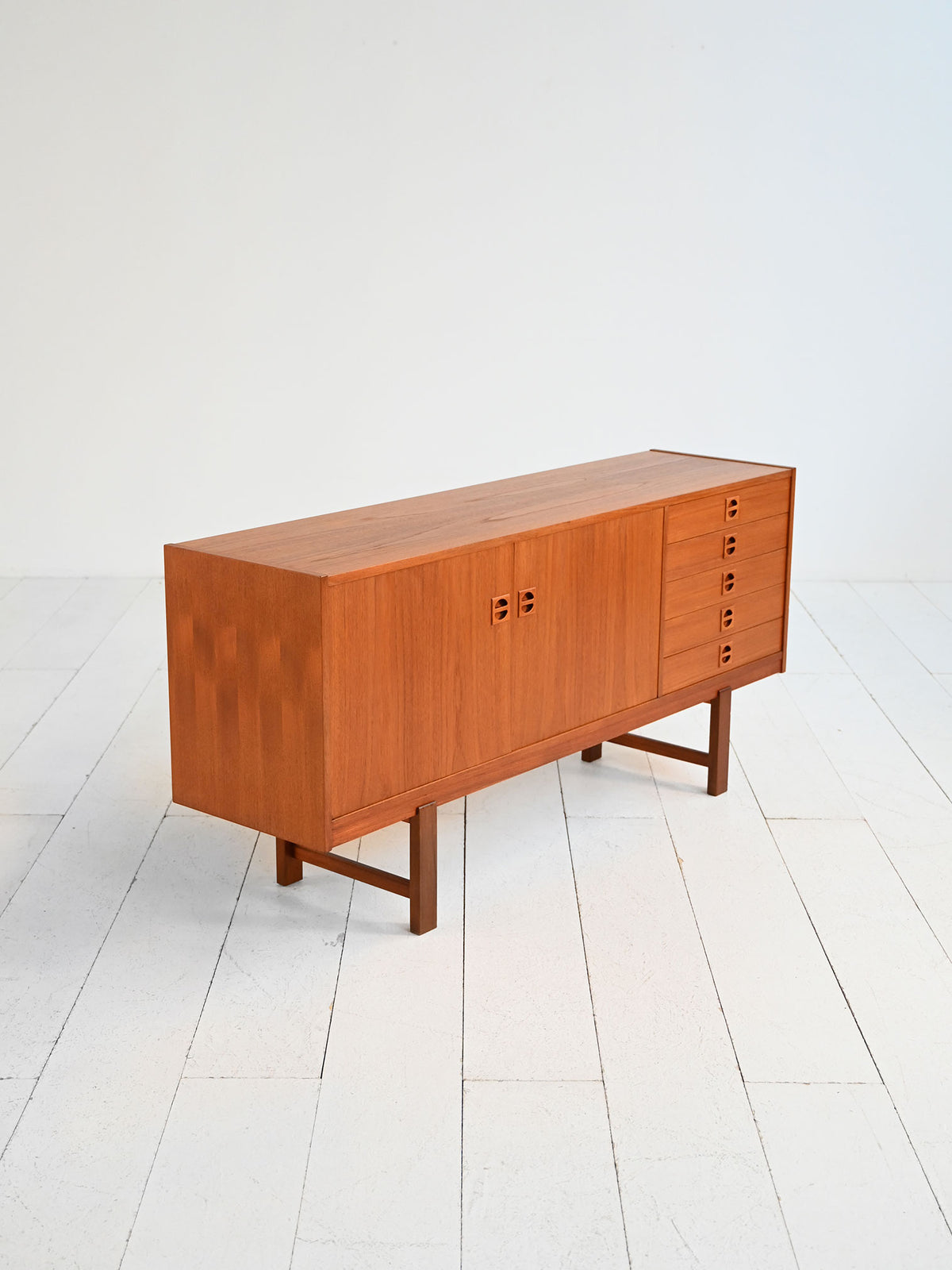 Sideboard scandinavo in teak anni ’60
