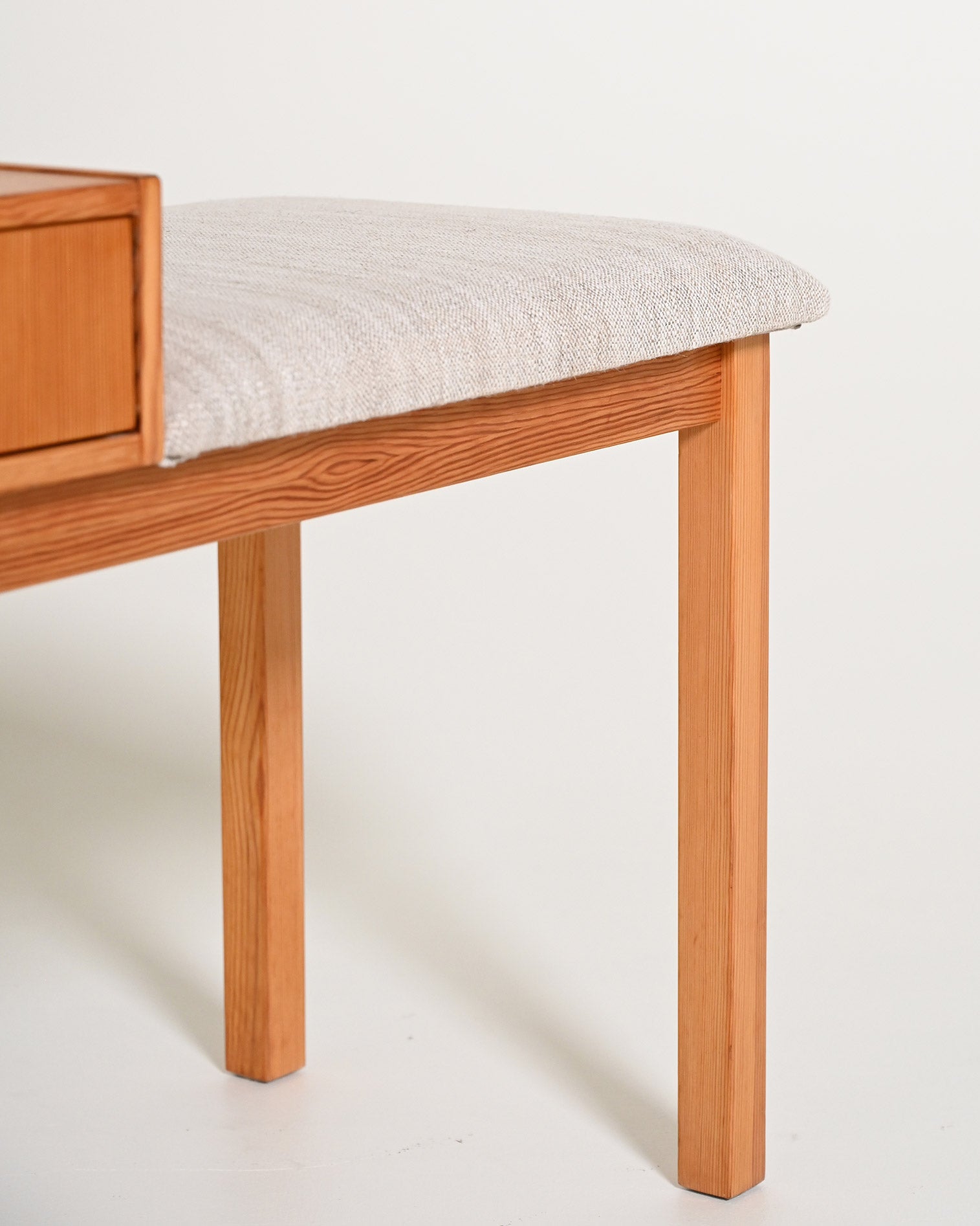Gossip chair in rovere, anni '80