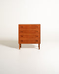 Cassettiera scandinava in teak dal profilo razionalista