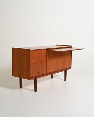 Sideboard scandinavo in teak con piano estraibile, anni '60