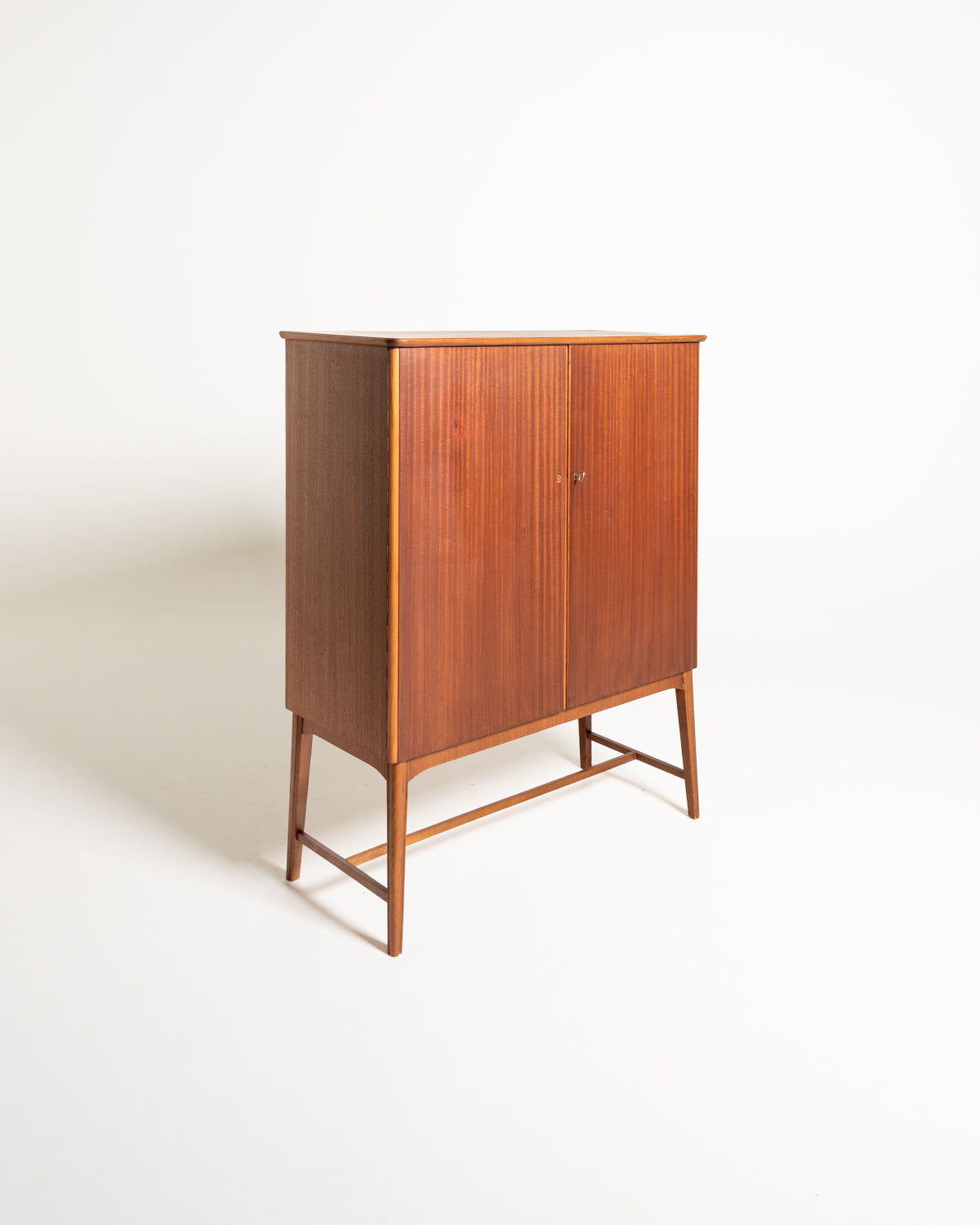 Cabinet in mogano di Svenska Möbelfabrikerna, anni ’40/’50