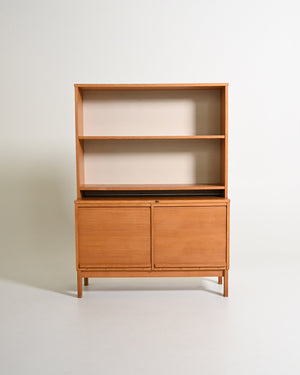 Cabinet in rovere con ante a serrandina e libreria, anni '60