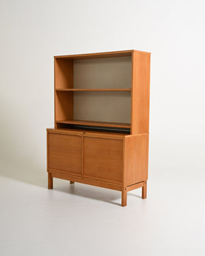 Cabinet in rovere con ante a serrandina e libreria, anni '60