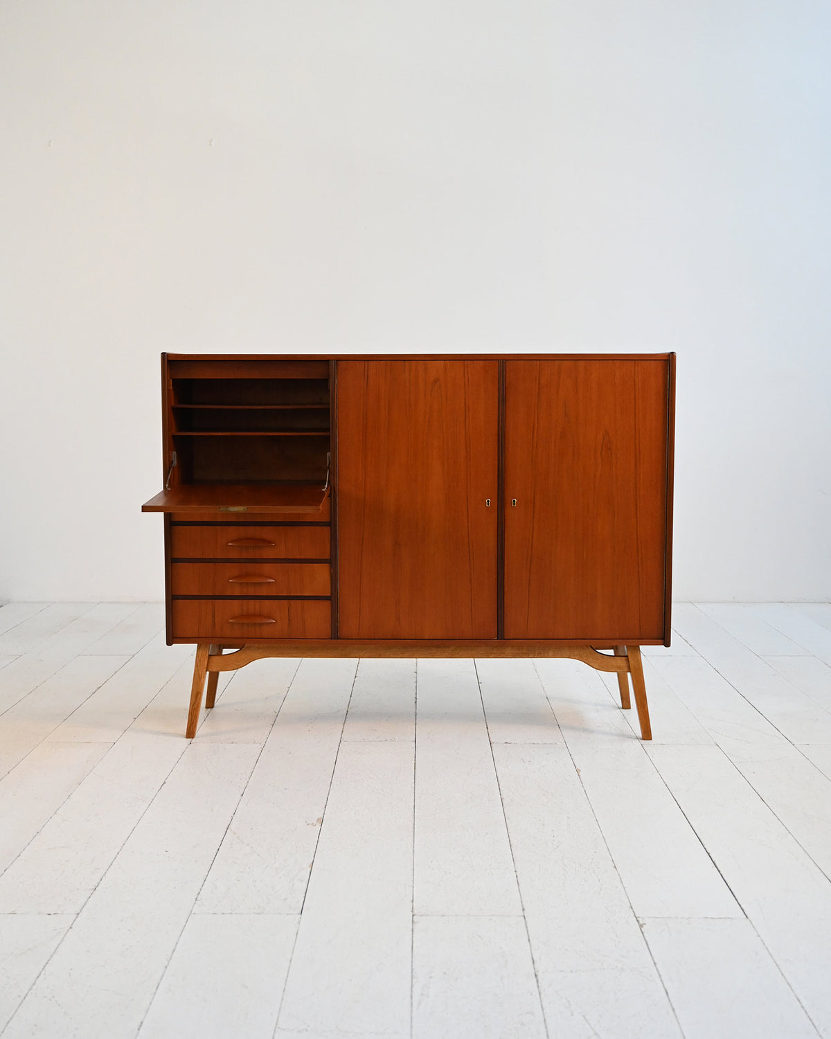 Highboard danese in teak e mogano, anni ’50