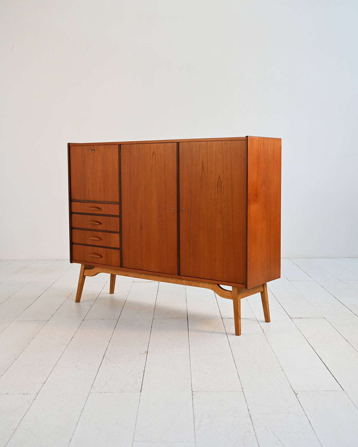 Highboard danese in teak e mogano, anni ’50