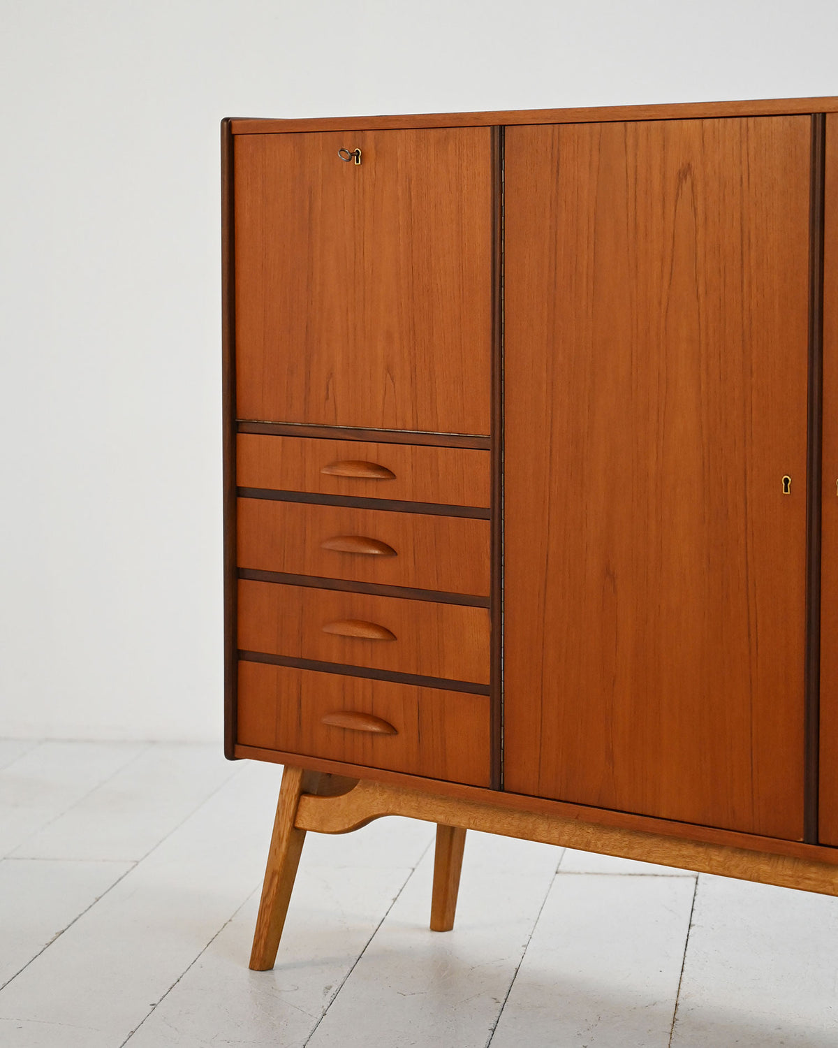Highboard danese in teak e mogano, anni ’50