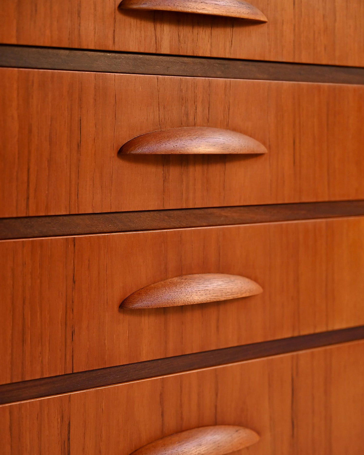 Highboard danese in teak e mogano, anni ’50
