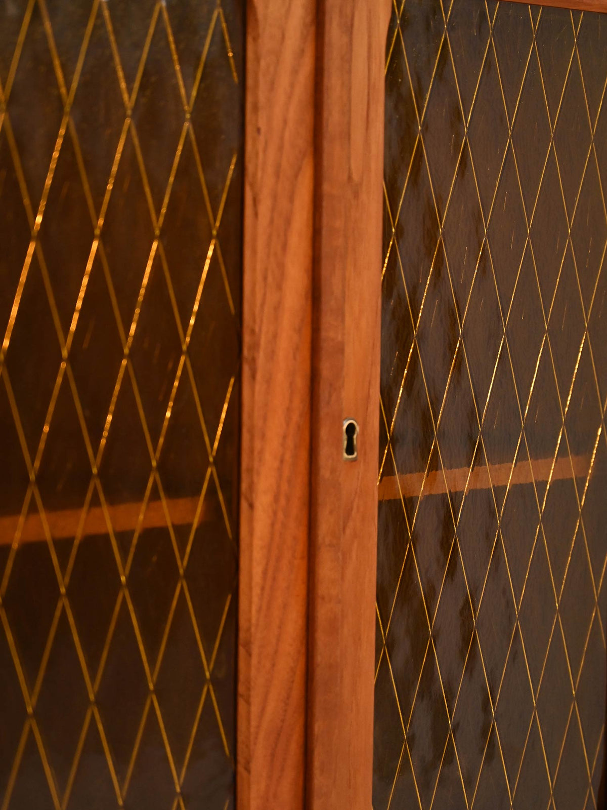 Angoliera scandinava mid-century in teak, anni ’50