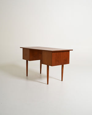 Scrivania scandinava in teak con sei cassetti, anni '60