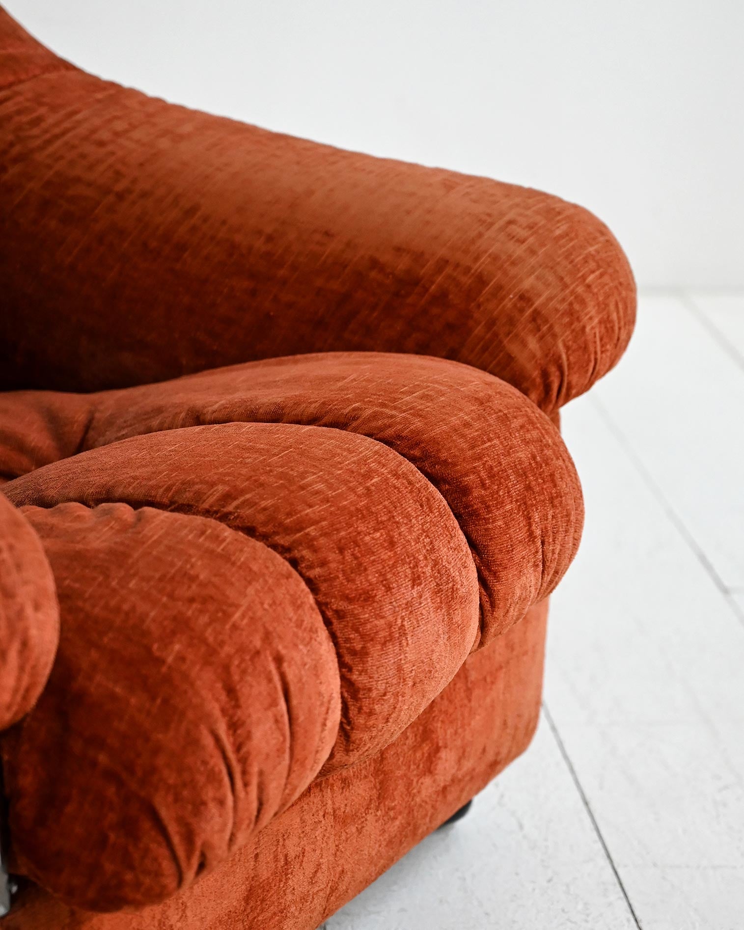 Poltrona vintage in velluto arancio, anni ’70 6