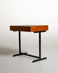 Scrivania in teak e metallo verniciato nero, produzione europea, anni ’60