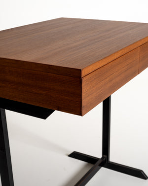 Scrittoio in teak con struttura in metallo nero, produzione europea, anni ’60