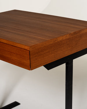 Scrittoio in teak con struttura in metallo nero, produzione europea, anni ’60