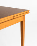 Tavolo da pranzo allungabile in faggio con top in laminato, Svezia, anni ’50-’60