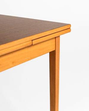Tavolo da pranzo allungabile in faggio con top in laminato, Svezia, anni ’50-’60