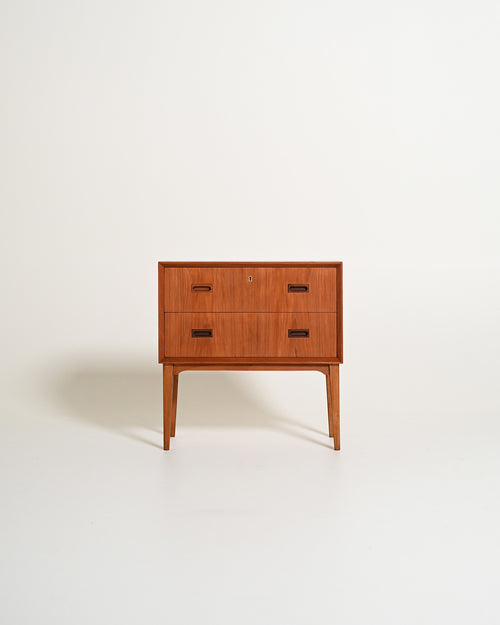 Comodino scandinavo in teak con due cassetti, anni '60