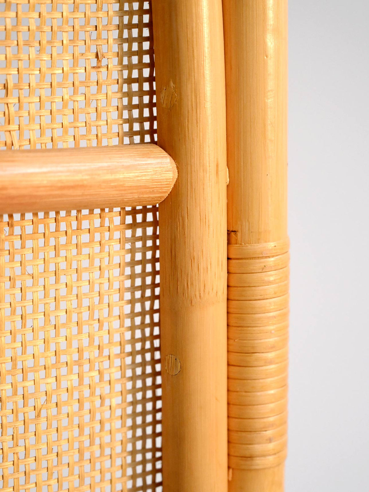 Paravento pieghevole in bambù e rattan, Scandinavia, seconda metà ‘900