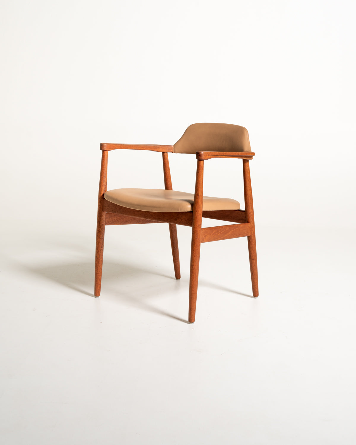 Poltroncina scandinava in teak, anni ’60