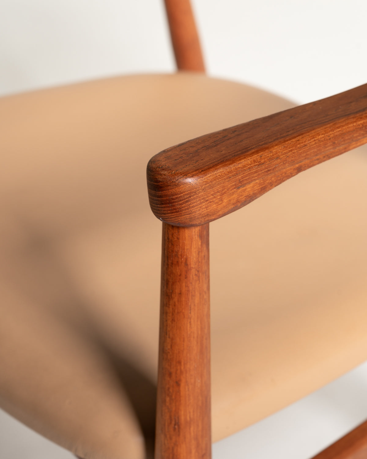 Poltroncina scandinava in teak, anni ’60