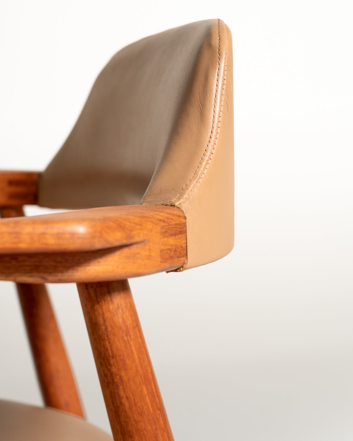 Poltroncina scandinava in teak, anni ’60