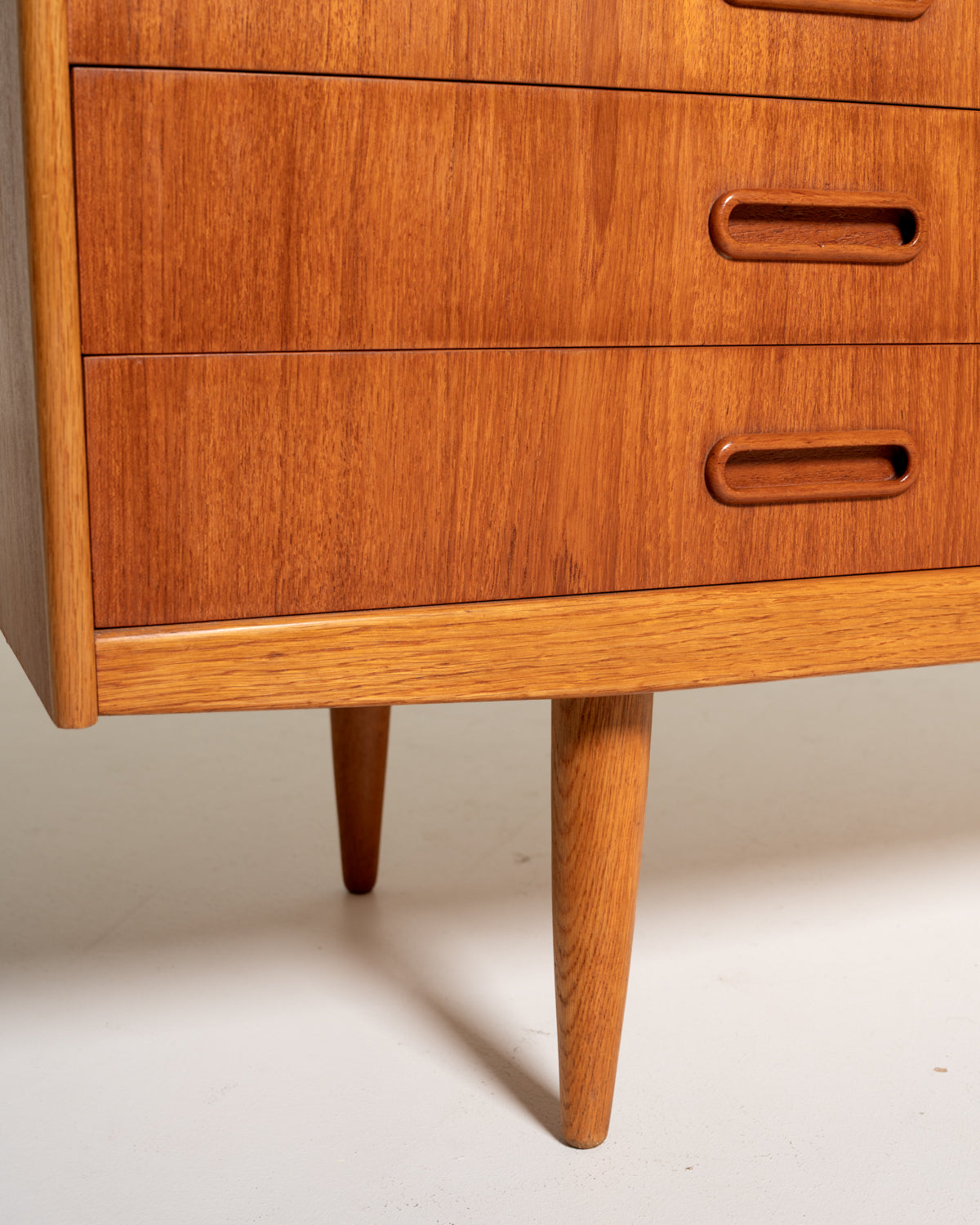 Sideboard scandinavo in teak e rovere, anni ’50/’60