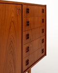 Sideboard danese in teak con ante scorrevoli, anni ’60