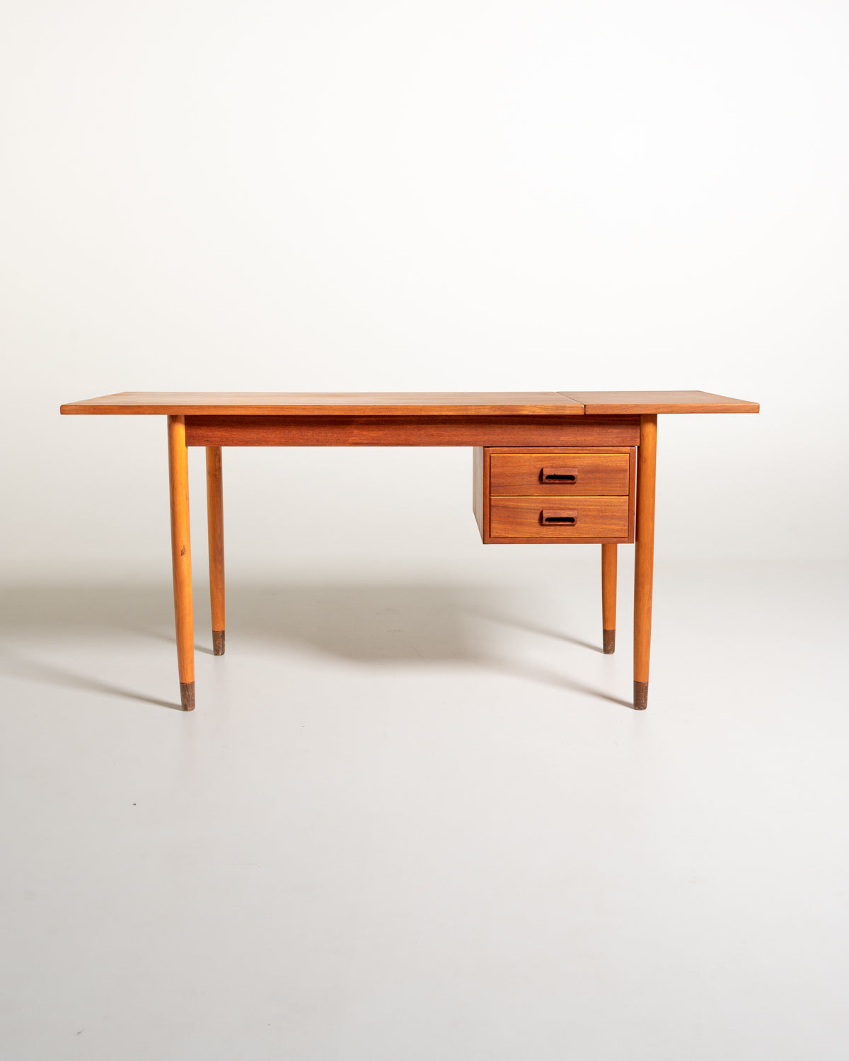 Scrivania scandinava in teak con allunga a ribalta, anni ’50/’60