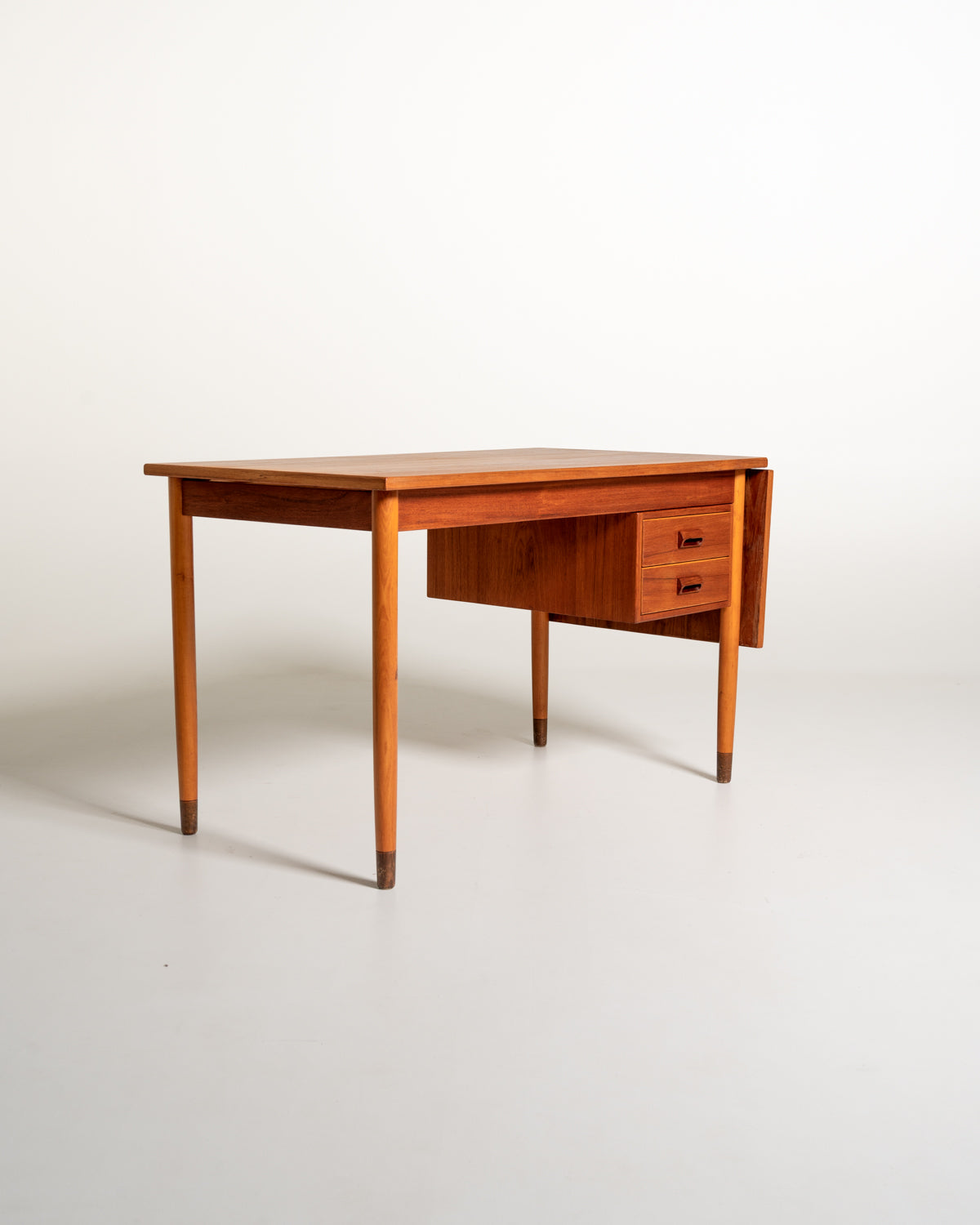 Scrivania scandinava in teak con allunga a ribalta, anni ’50/’60