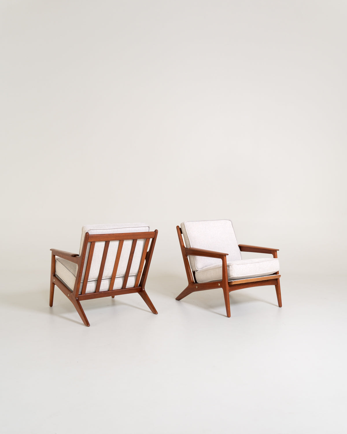 Coppia di poltrone di Arne Hovmand-Olsen, Danimarca, anni ’60