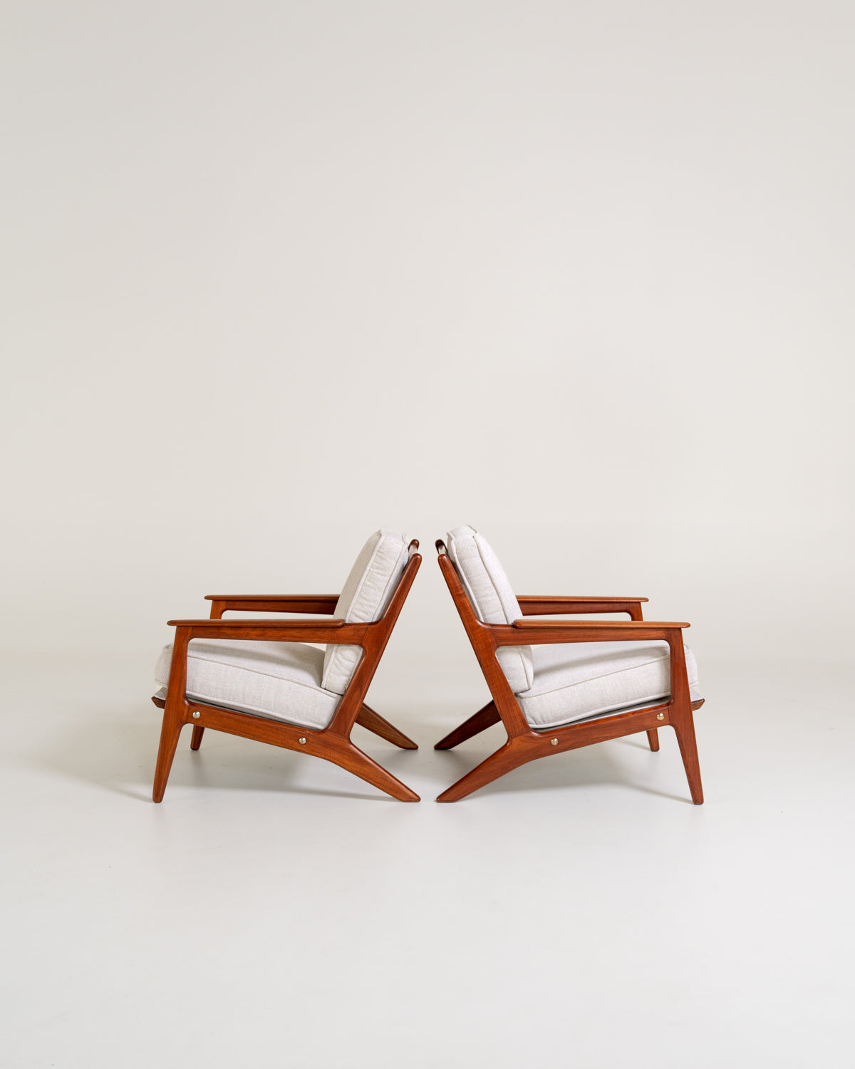 Coppia di poltrone di Arne Hovmand-Olsen, Danimarca, anni ’60