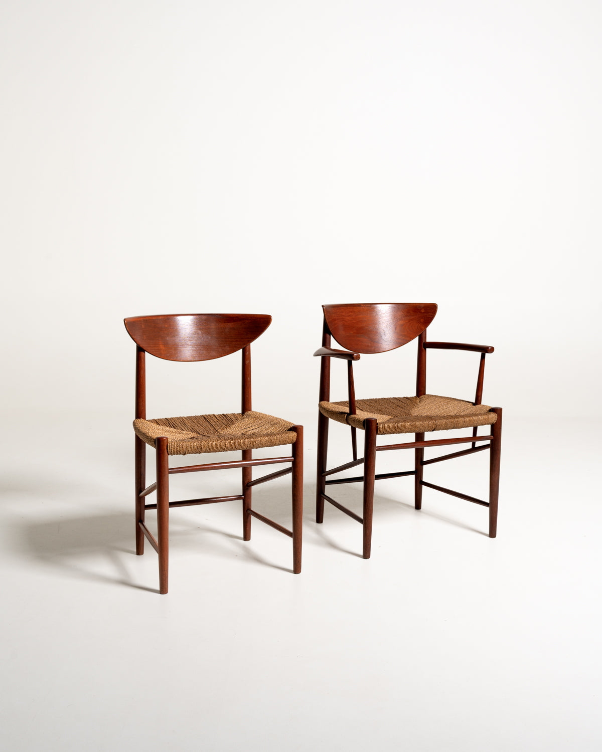 Otto sedie 316/317 di Hvidt & Mølgaard-Nielsen per Søborg, anni ’50/’60