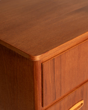 Cassettiera scandinava in teak con dettagli in rovere, anni ’60