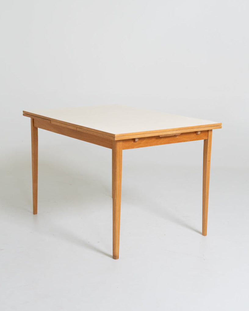 Tavolo da pranzo in laminato chiaro, Svezia, anni ’50-’60