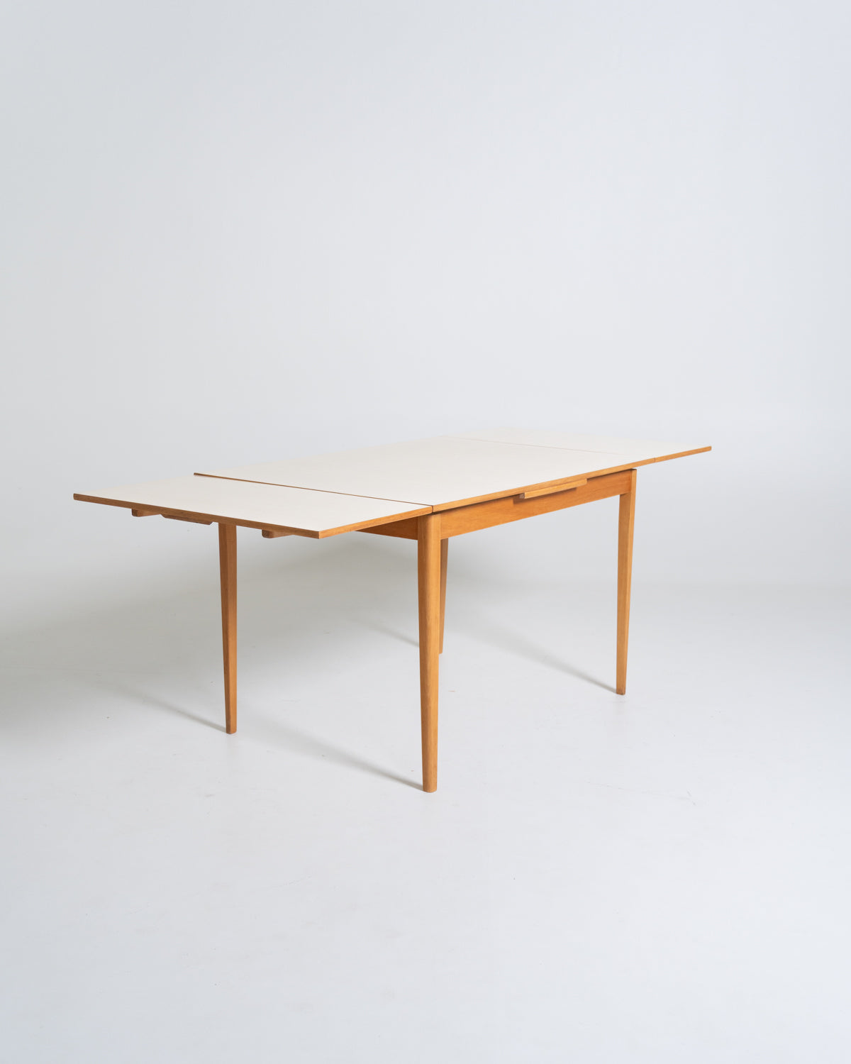 Tavolo da pranzo in laminato chiaro, Svezia, anni ’50-’60