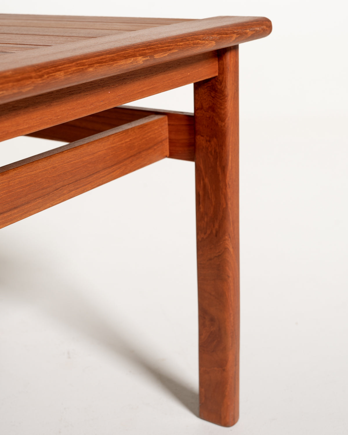 Panchetta scandinava a listelli in teak, anni ’60