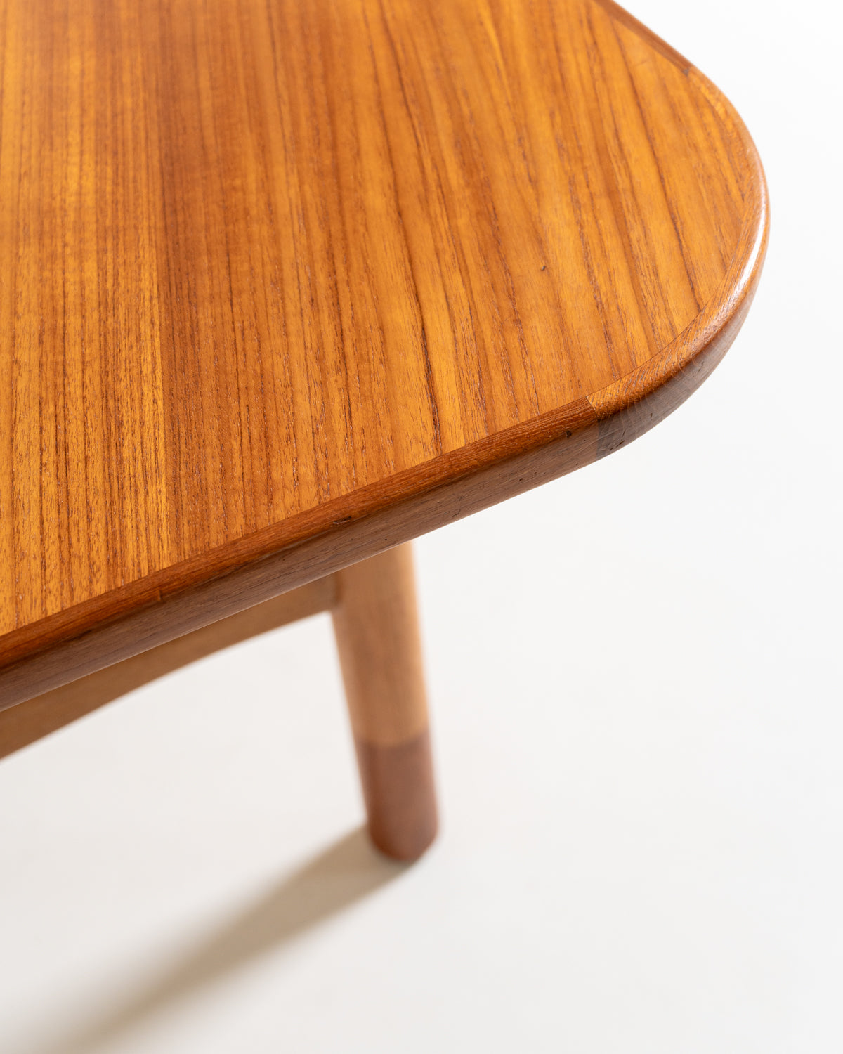 Tavolino in teak e rovere di Yngve Ekström per Westbergs Möbler, Svezia, anni ’50